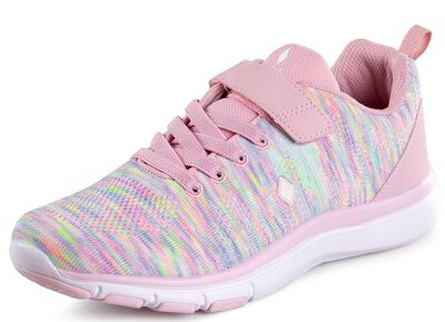 Sneakers gemaakt van textielmateriaal met een effectief patroon 