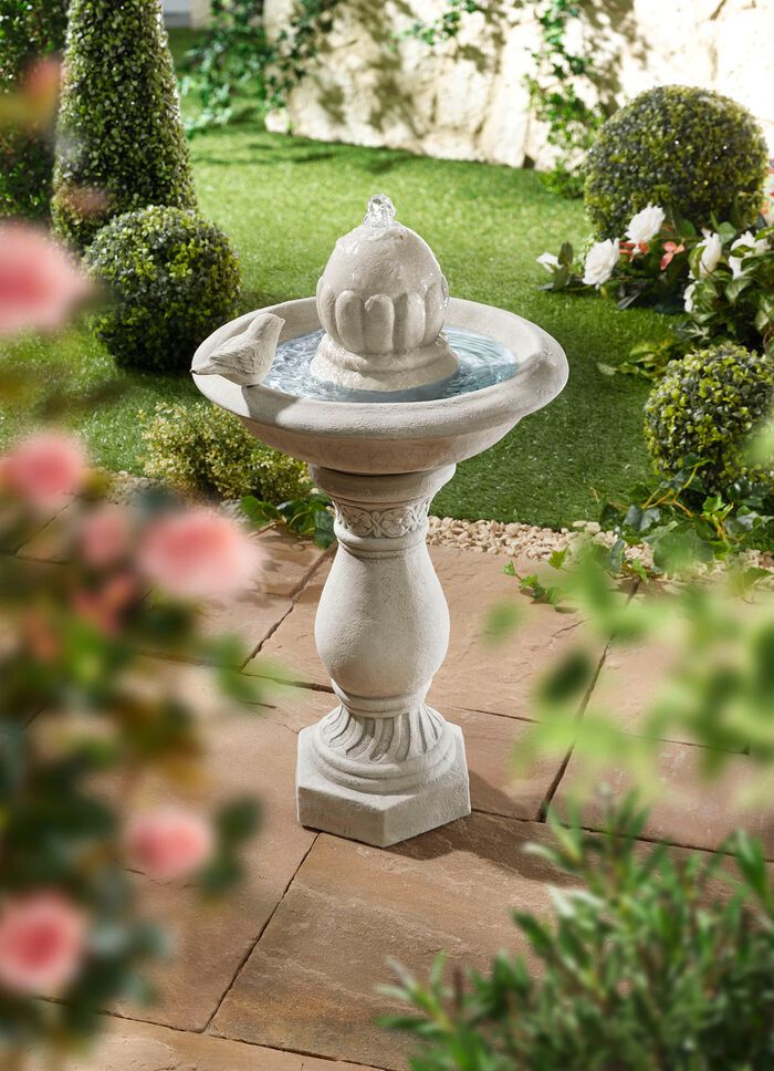 vogelbadfontein van gegoten steen 