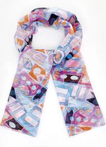 Sjaal met grafisch ontwerp 