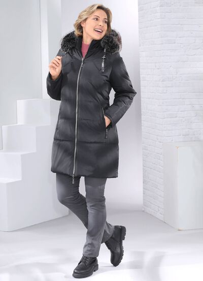 Korte jas met afneembare imitatiebontrand 