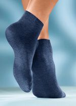 Set van zes sokken in verschillende kleuren 