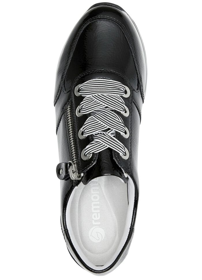 Remonte sneakers met effectieve vetersluiting 