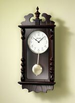 Wandklok met Arabische cijfers 