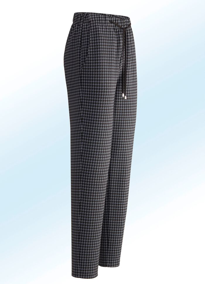 Broek in de huidige joggingbroekstijl 