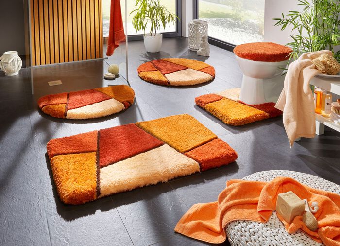 Kleurrijke badkamerset met antislip achterkant 