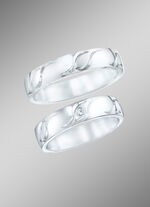 Trouwring met golfgravure 