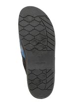 Slippers gemaakt van geruit textielmateriaal 