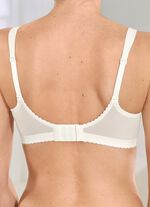 Rosa Faia bh met subtiel streepjesmotief 