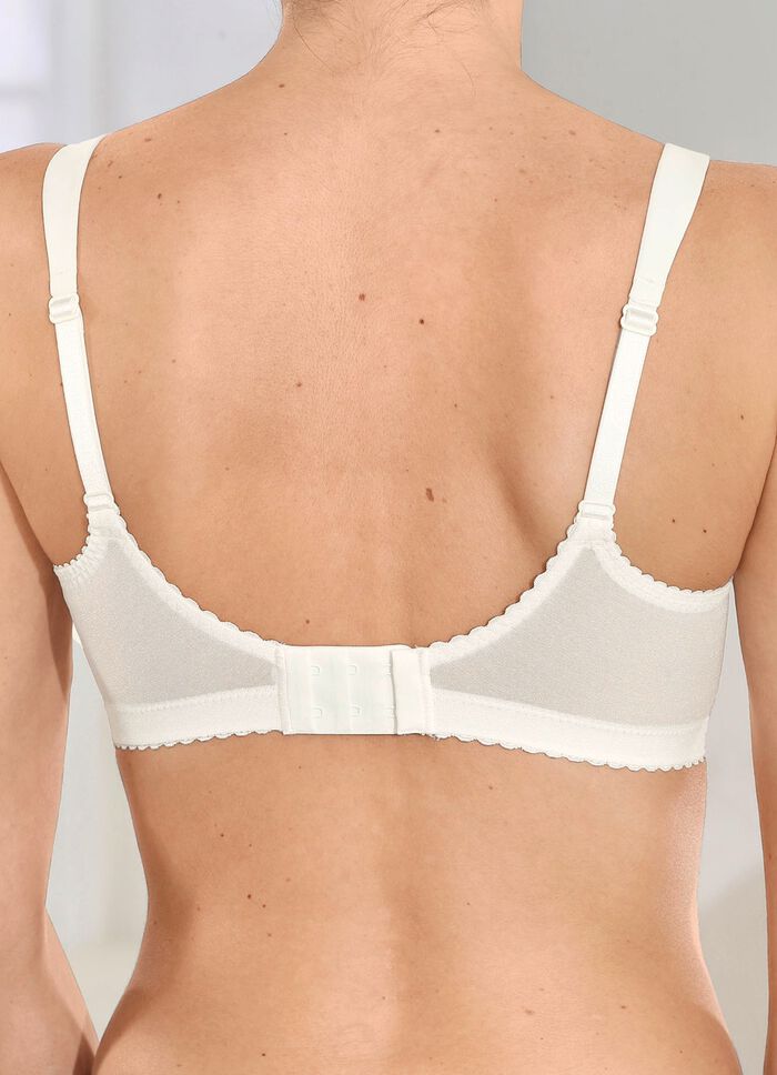 Rosa Faia bh met subtiel streepjesmotief 