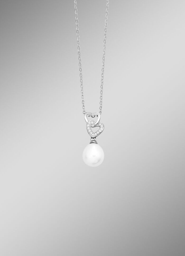 Een symbool van liefde &ndash; hartvormige hanger van zilver 