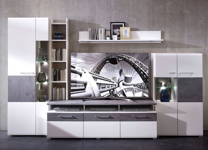 Woonwand met ledverlichting wit beton