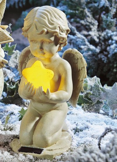 Engel met ster op zonne-energie 