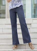 Jeans met modieus wijdere pijpen 