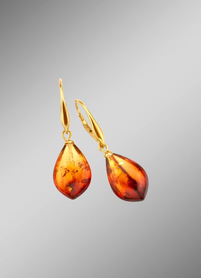 Oorbellen met echte barnsteen 