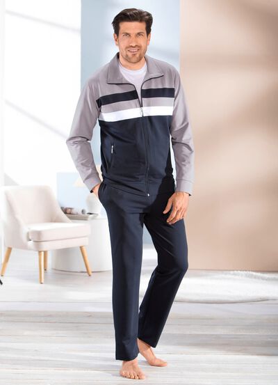 Loungewear met strependesign 