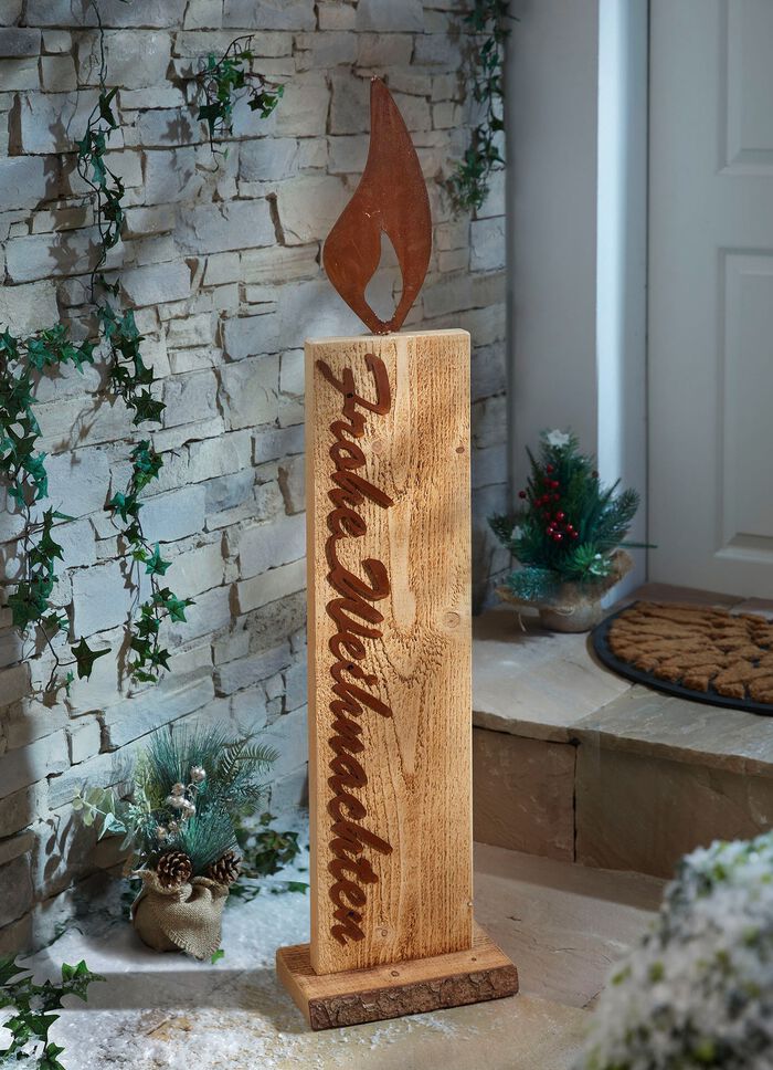 Vrolijke kerstkaars van sparrenhout en plaatstaal 