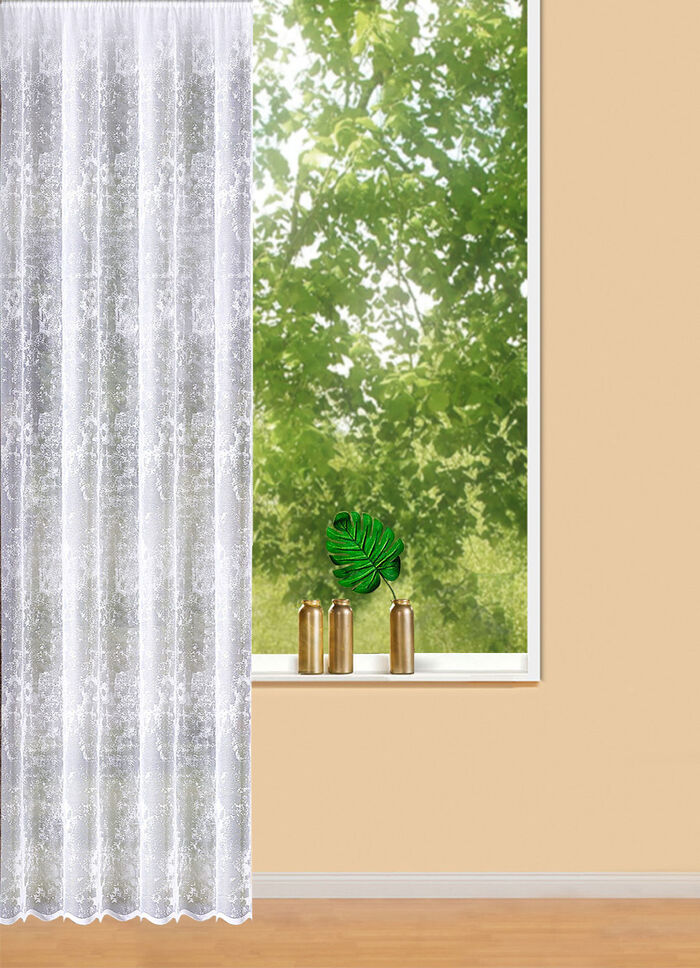 Lange venstervitrage met universele railband 