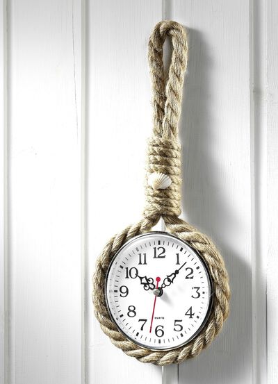Wandklok met geknoopt touw van sisal 