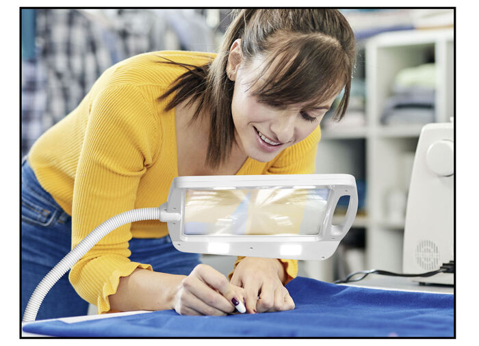 LED-loeplamp met lens van acrylglas 