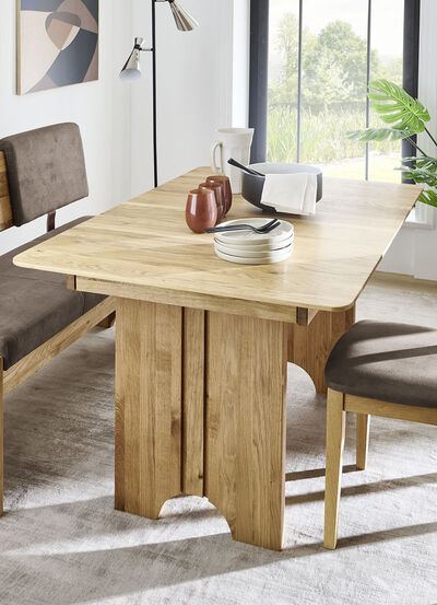 Eettafel met frame van massief, geolied eikenhout 