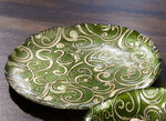 Borden en schalen van glas met goudkleurig reliëf GROEN