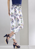 Broek met glanzende gekleurde inkjetprint 