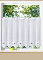 Mooie raamdecoratie met echt borduurwerk van Plauen 