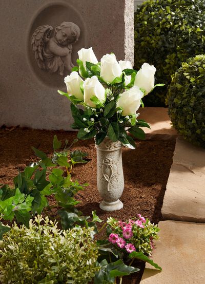 Grafvaas met arrangement 