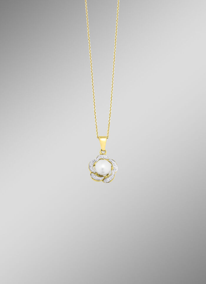 Kettinghanger met zoetwaterparels en diamanten 
