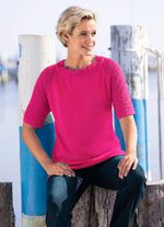 Trui met decoratieve halslijn 