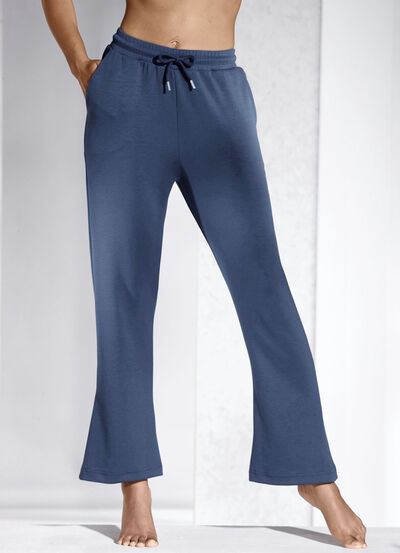 Broek met licht uitlopende pijpen 