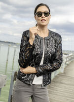 Kort jasje met een glad gevoel 