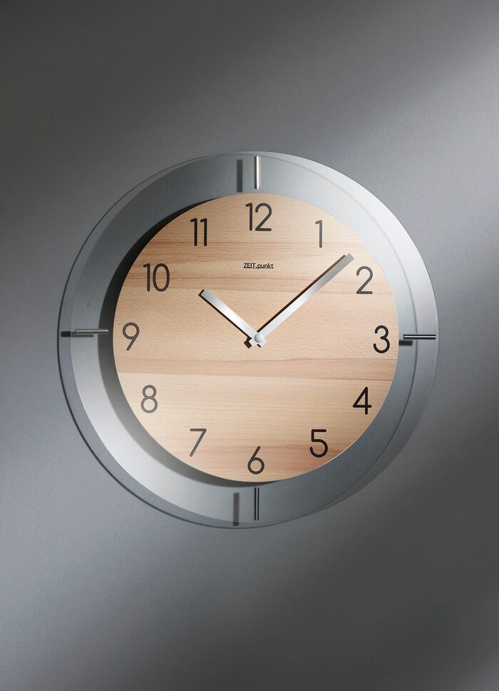 Hoogwaardige wandklok met draadloos uurwerk BEUKEN