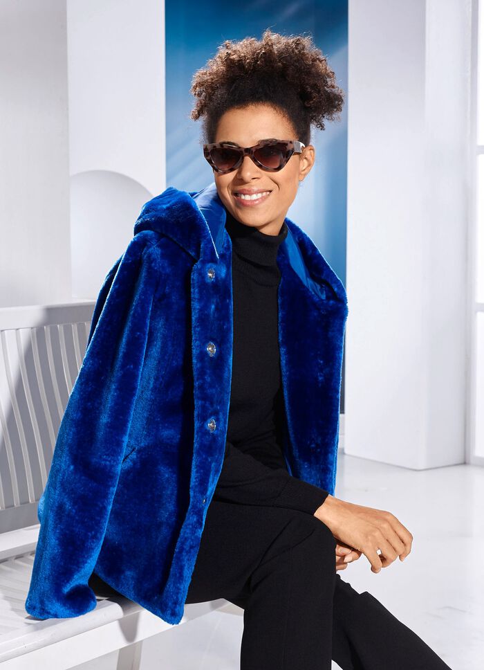 Jas van behaaglijk imitatiebont 