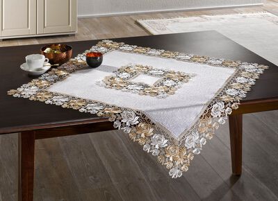 Tafelkleed met kanten rand 