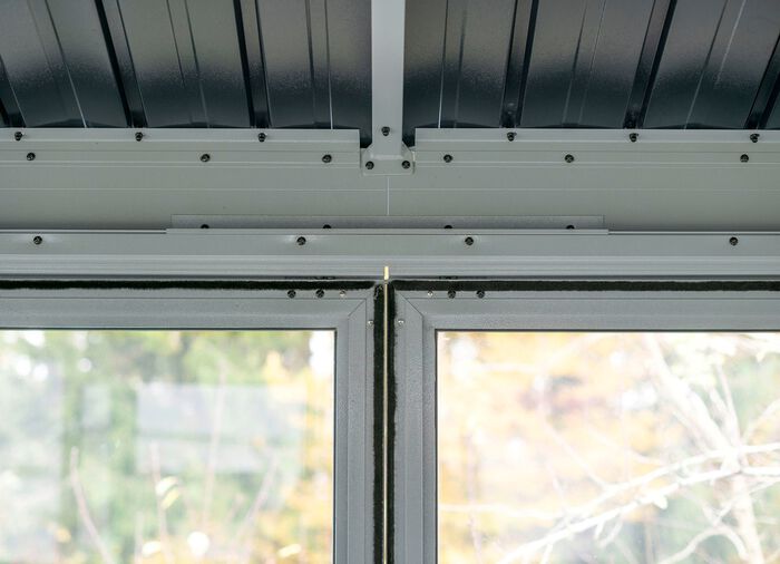 Paviljoen Olan van gepoedercoat aluminium 