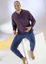 Pyjama met knoopsluiting, borstzak, arm- en beenmanchetten 