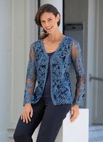 Blousejasje met decoratieve knopen 