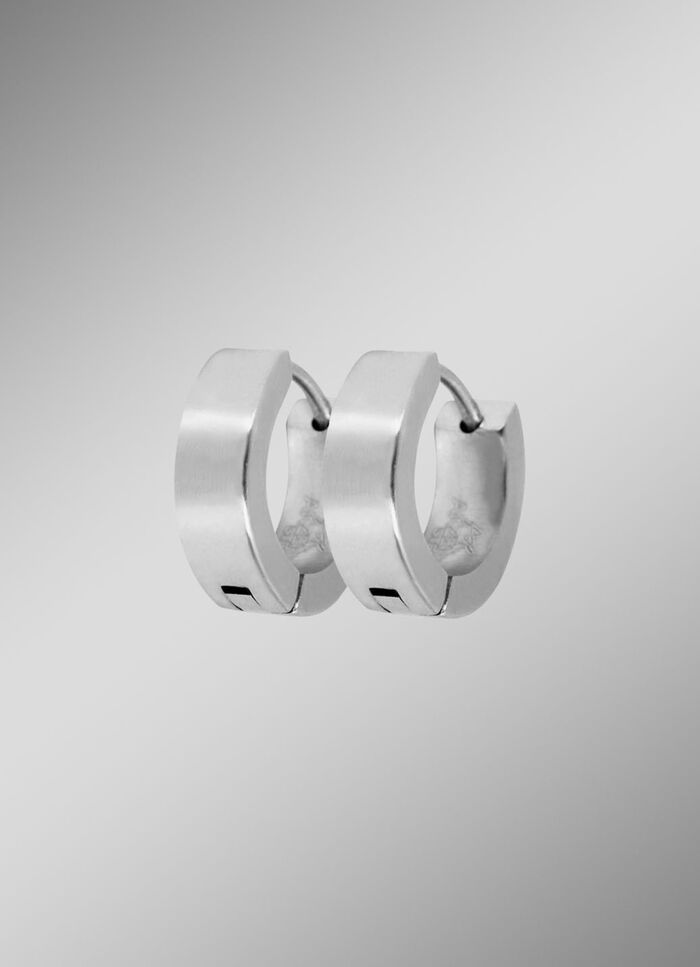 Moderne en mannelijke creolen 