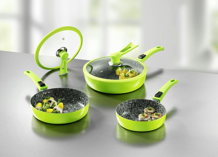 Professionele pannenset, 7-delig, met innovatieve standdeksels GROEN