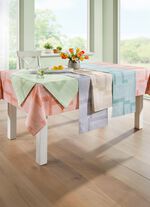 Tafelkleed met vlekwerende afwerking 