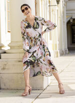 Jurk met strikceintuur 