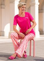 Broek met modieuze wijdte 