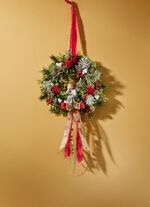 Wandkrans met engel van polyresin 