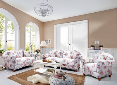 Romantisch, bloemrijk gestoffeerd meubilair 