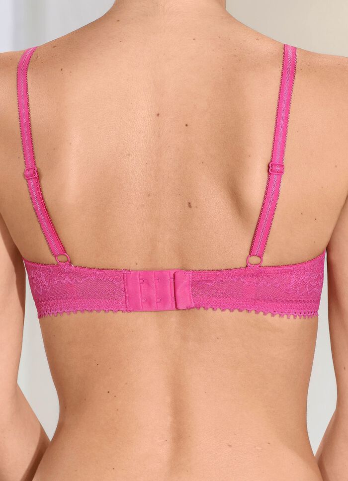 Nina by C. Bh met voorgevormde cups 