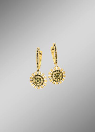 Po&euml;tische hoepeloorbellen 