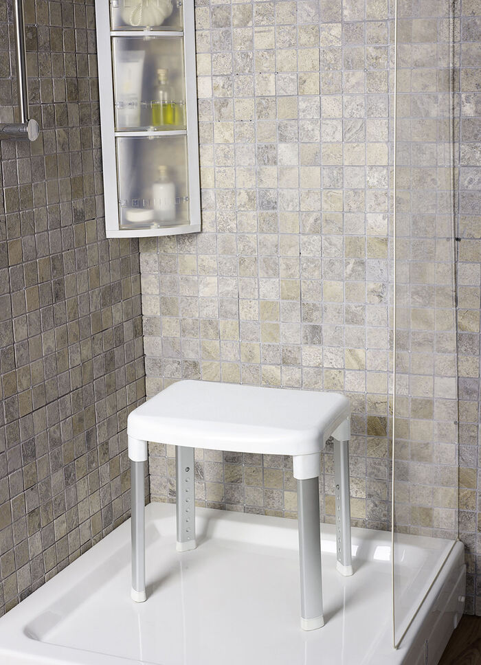 Douche- en badkruk met extra grote zitting 