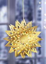 Verlichte raamster uit het ertsgebergte 