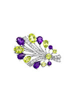 Bloeiende elegantie: pin met echte edelstenen 